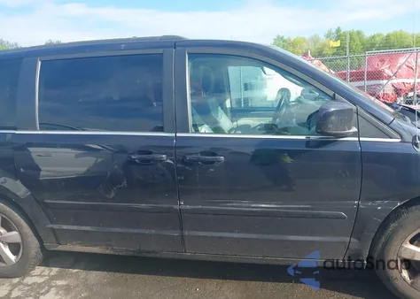 2011 Volkswagen Routan Se z USA, uszkodzony, nr VIN 2V4RW3DG3BR717246